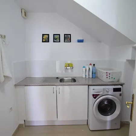 בית נופש Ladera Panorama 2 נרחה